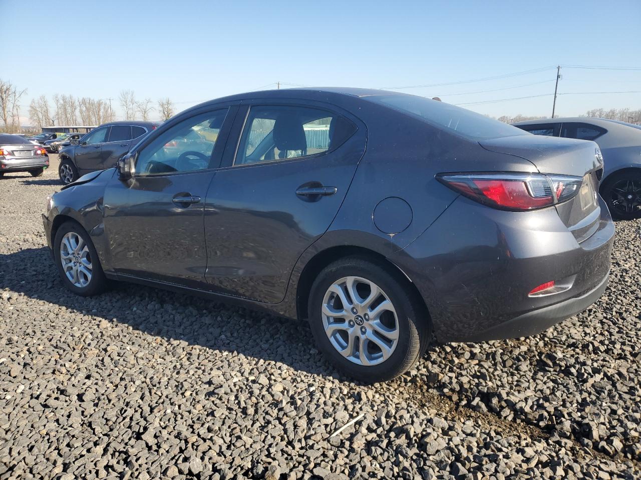 2018 Toyota Yaris - Image 2
