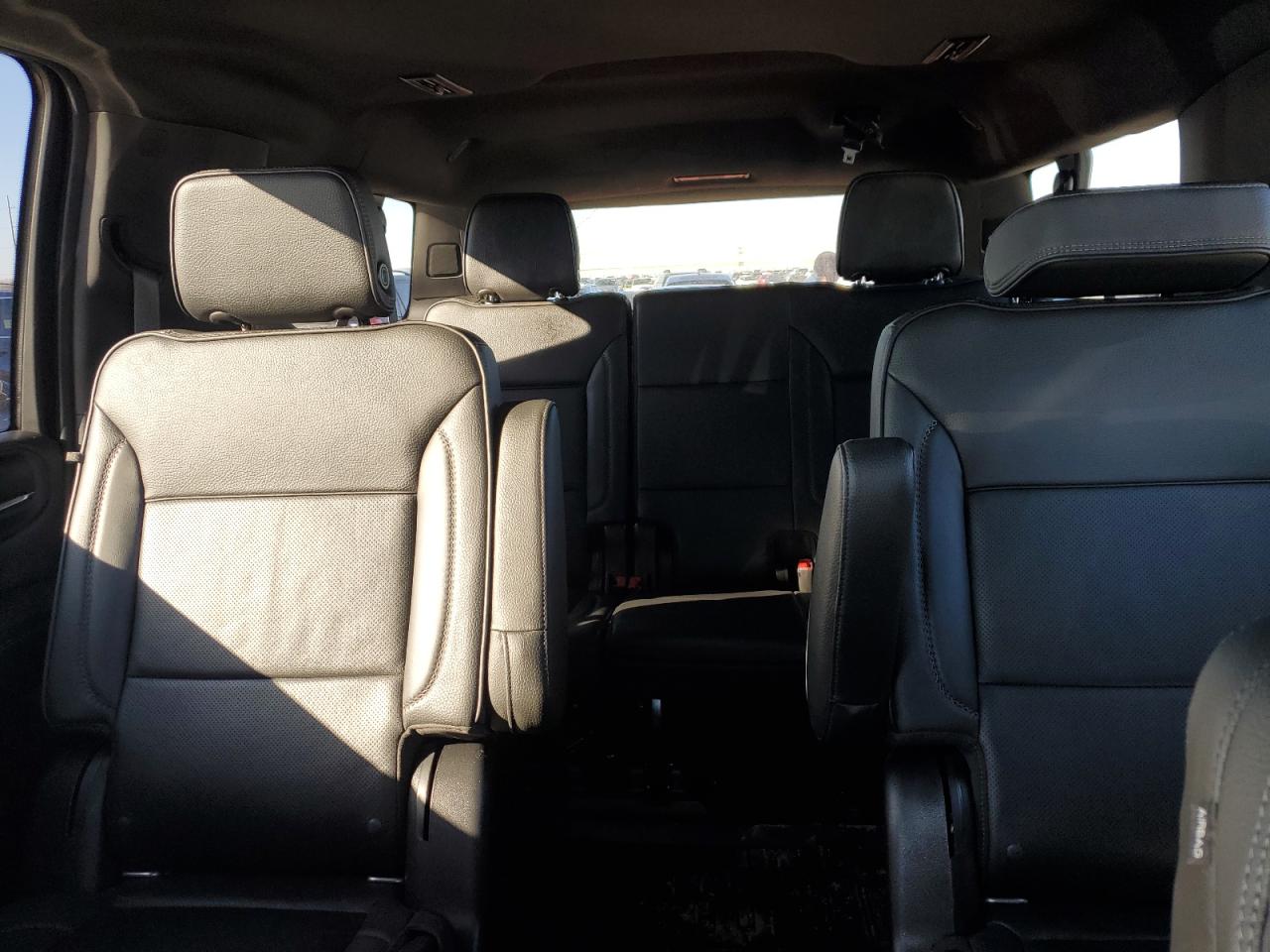 2021 GMC Yukon - Image 10