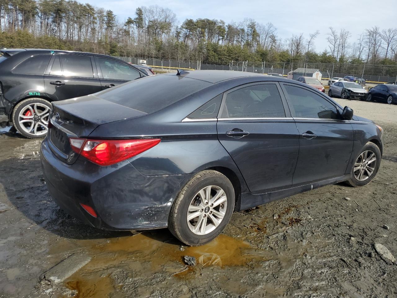 2014 Hyundai Sonata - Image 3