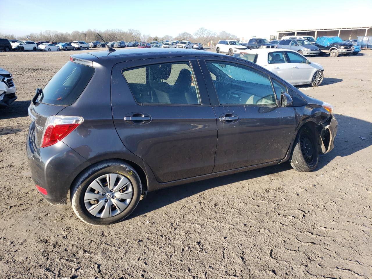 2012 Toyota Yaris - Image 3