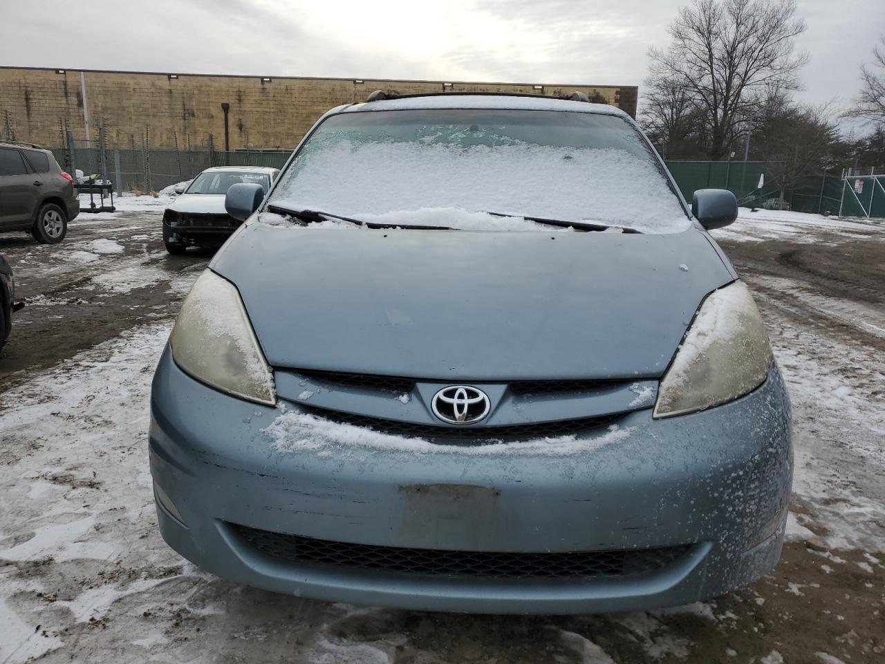 2007 Toyota Sienna - Image 5