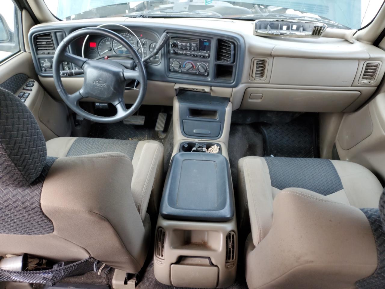 2002 Chevrolet Avalanche - Image 8