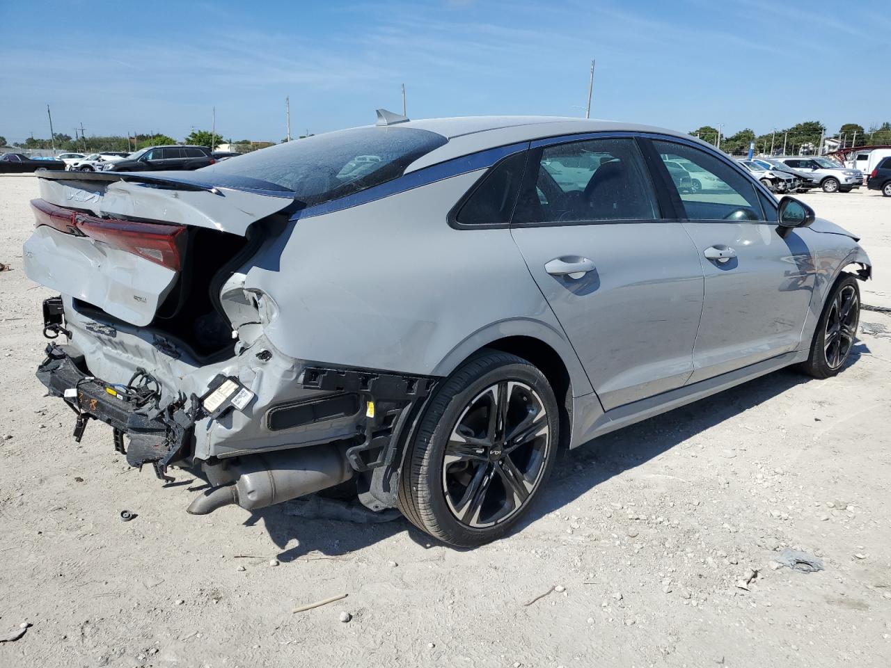 2023 Kia K5 - Image 3