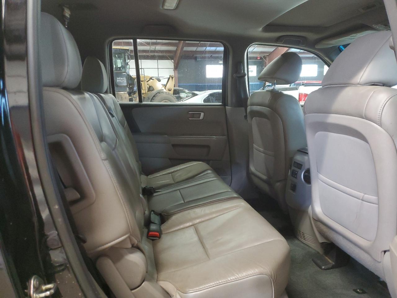 2014 Honda Pilot - Image 11