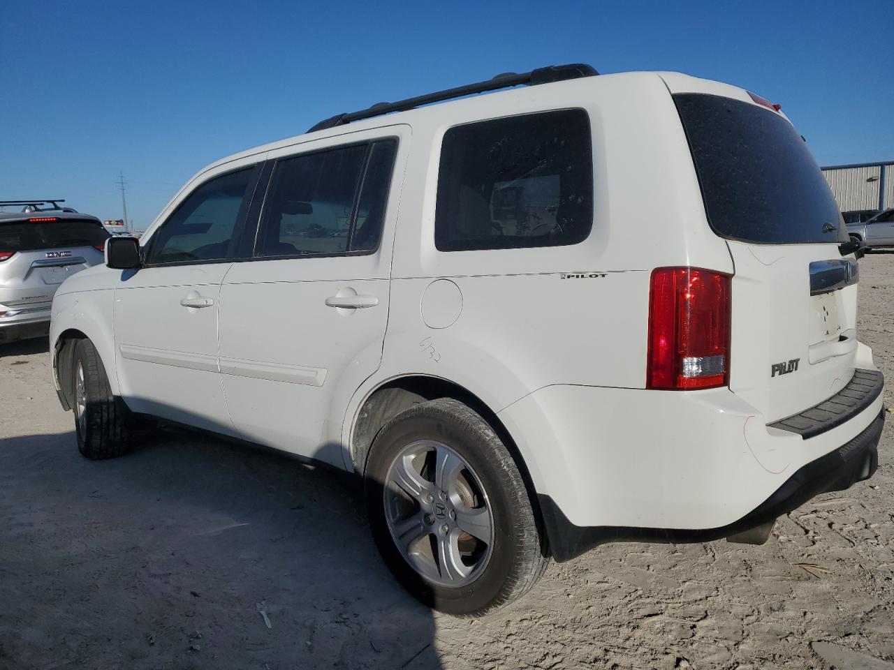 2014 Honda Pilot - Image 2