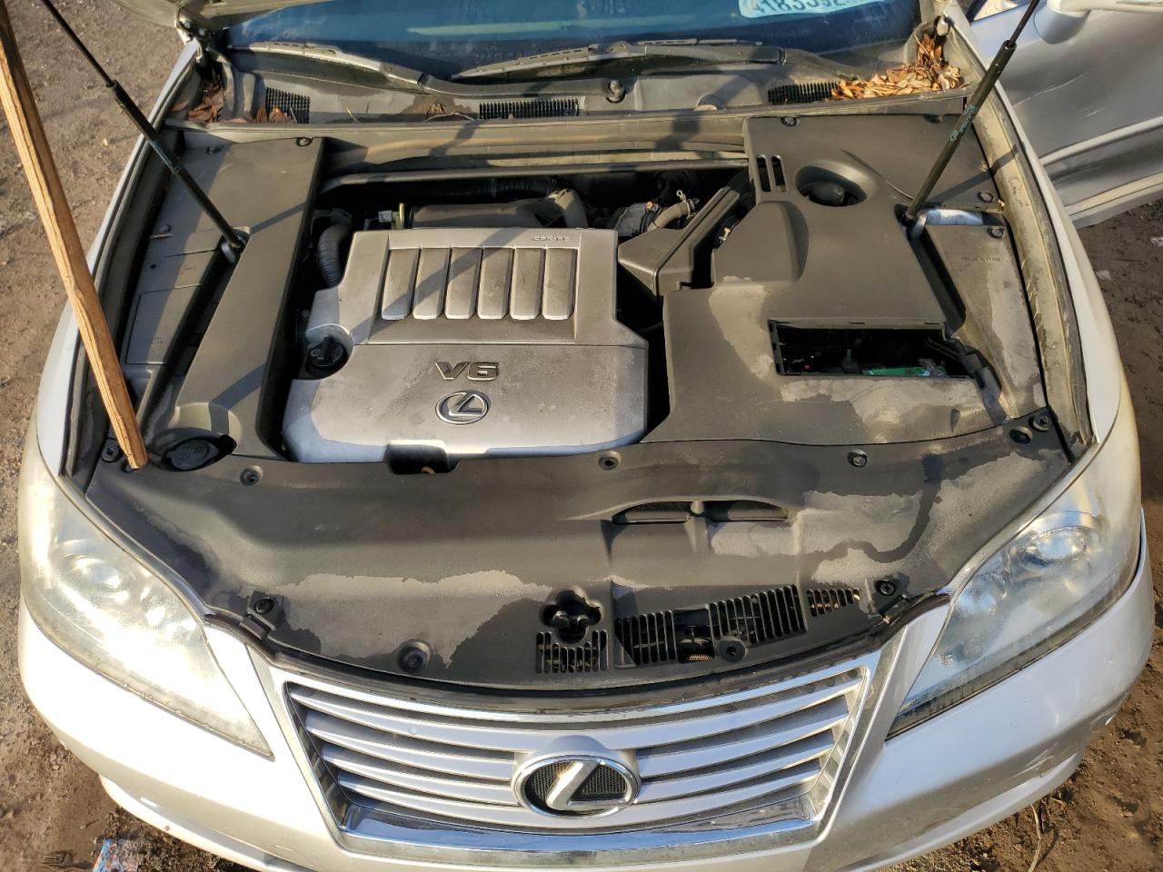 2010 Lexus ES - Image 11