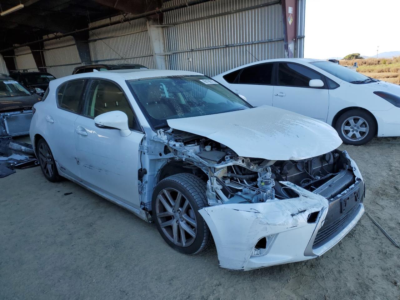 VIN JTHKD5BH2E2208422 2014 LEXUS CT 200 no.4