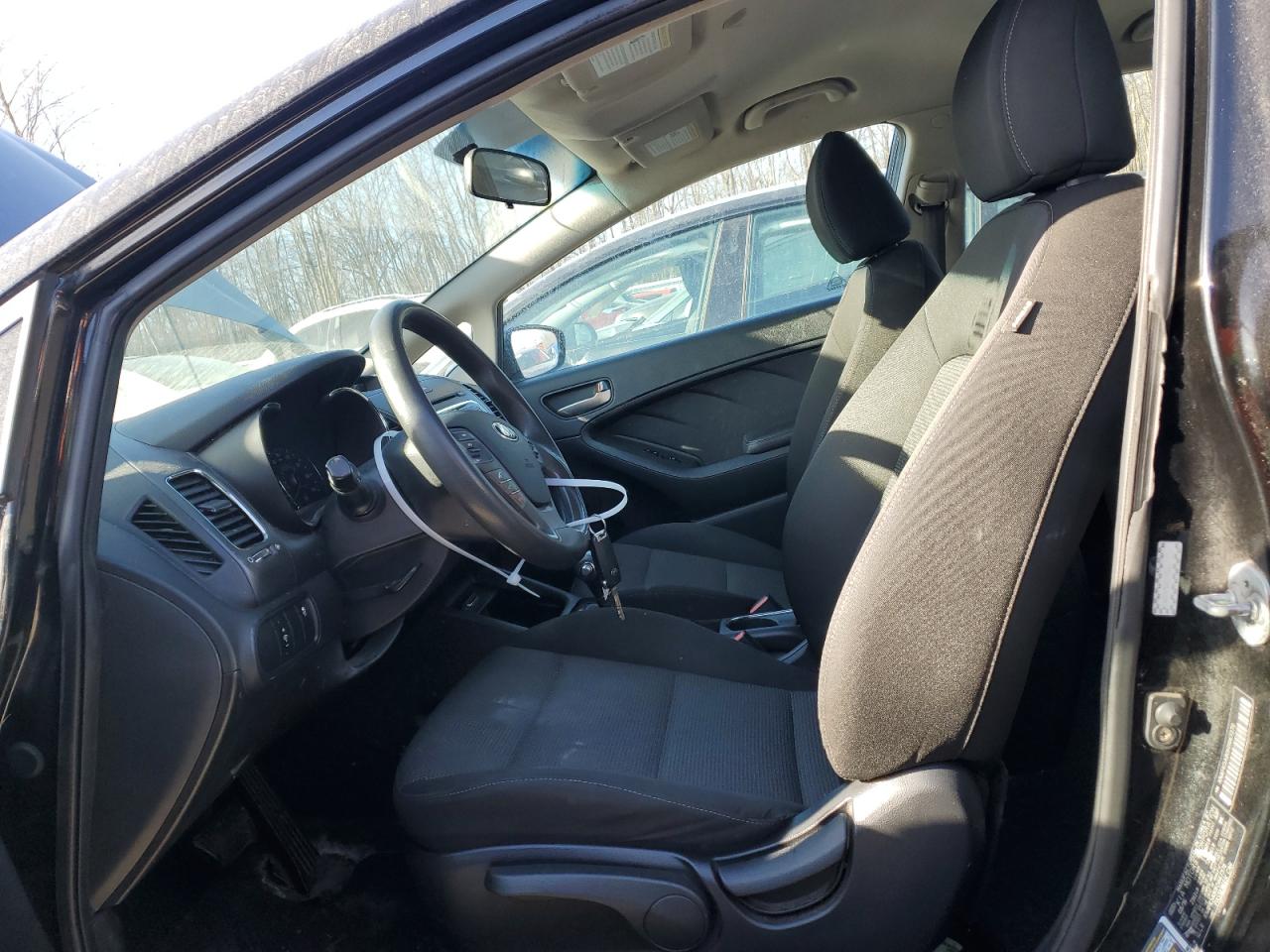 2017 Kia Forte - Image 7