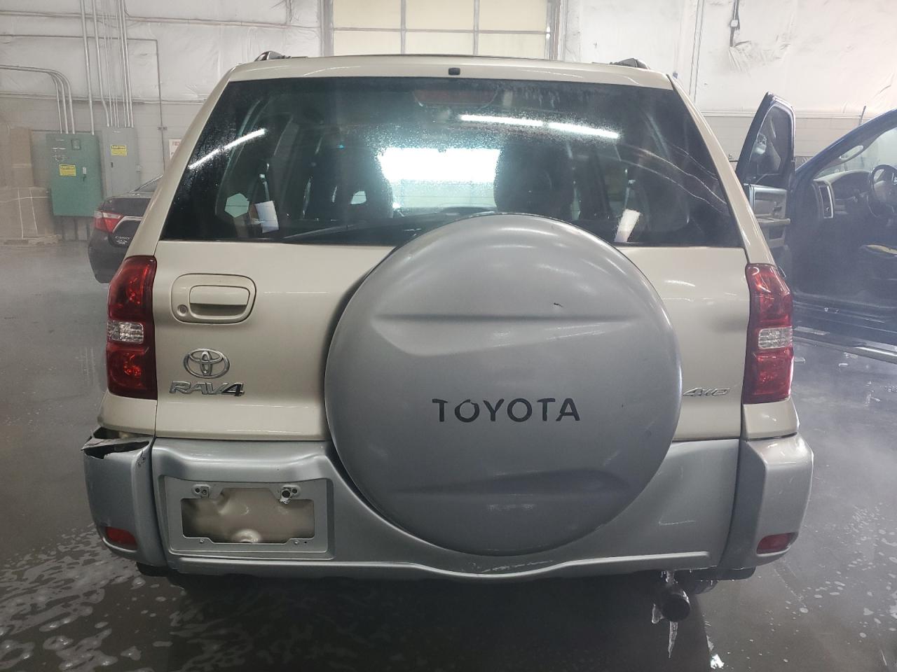 2004 Toyota RAV 4 - Image 6