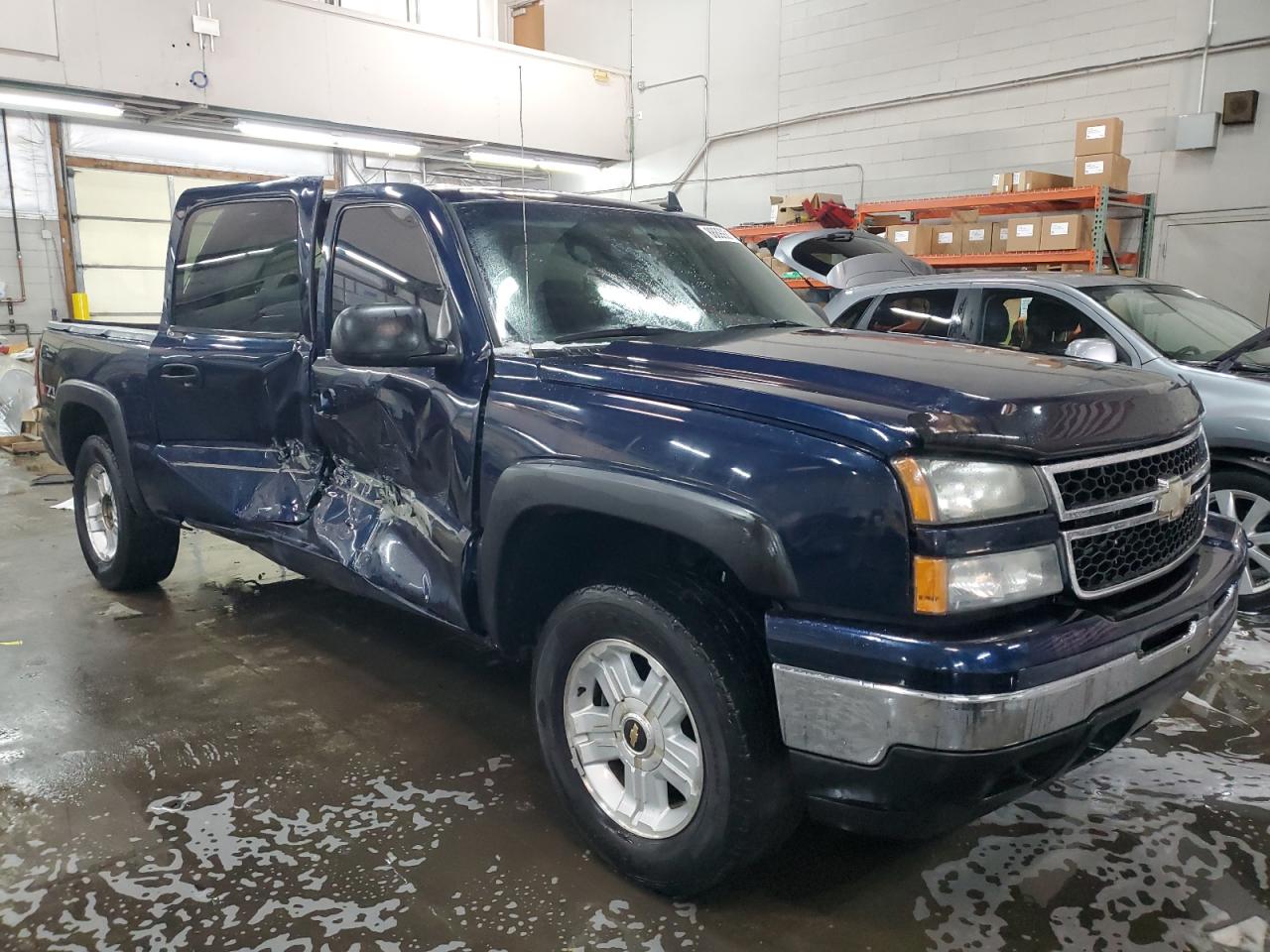 2006 Chevrolet Silverado - Image 4