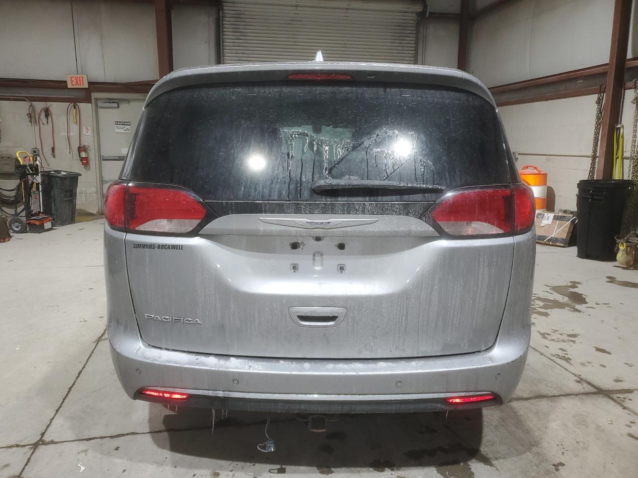 2019 Chrysler Pacifica - Image 6
