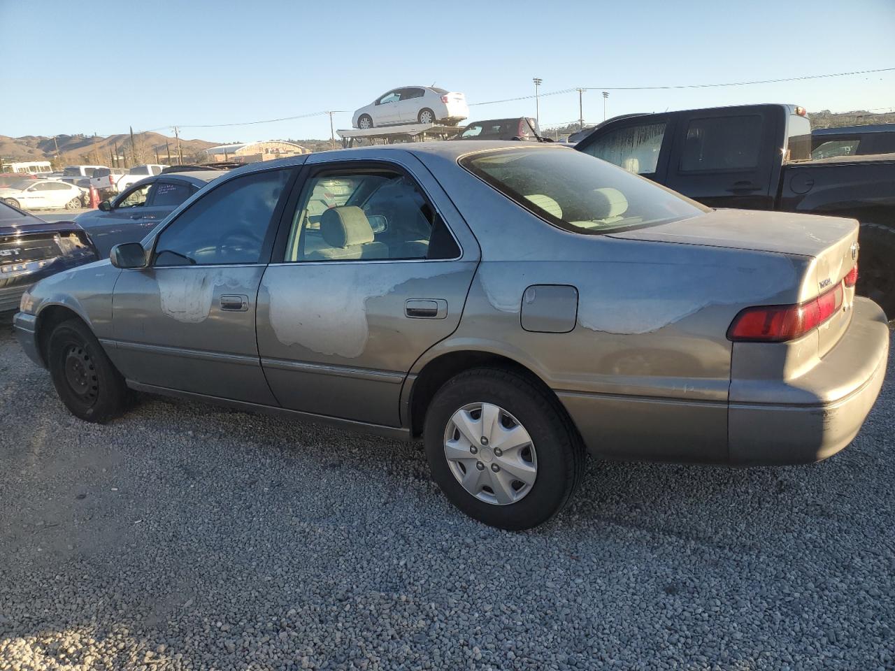 1998 Toyota Camry - Image 2