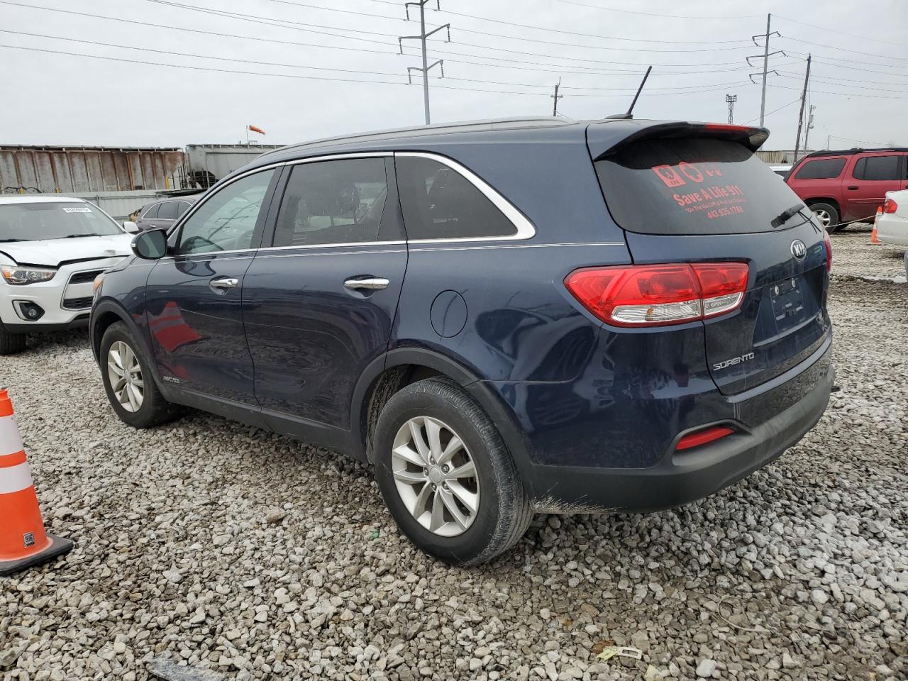 2017 Kia Sorento - Image 2