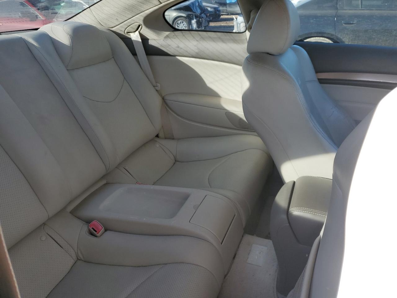 2011 Infiniti G - Image 10