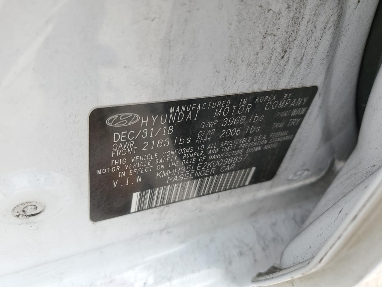 2019 Hyundai Elantra - Image 12