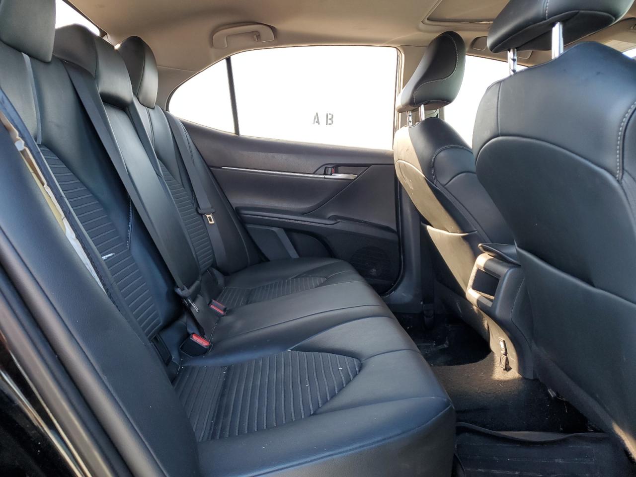 2020 Toyota Camry - Image 11