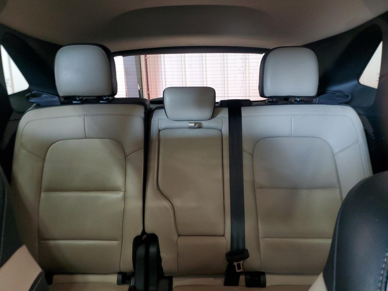 2020 Ford Escape - Image 10