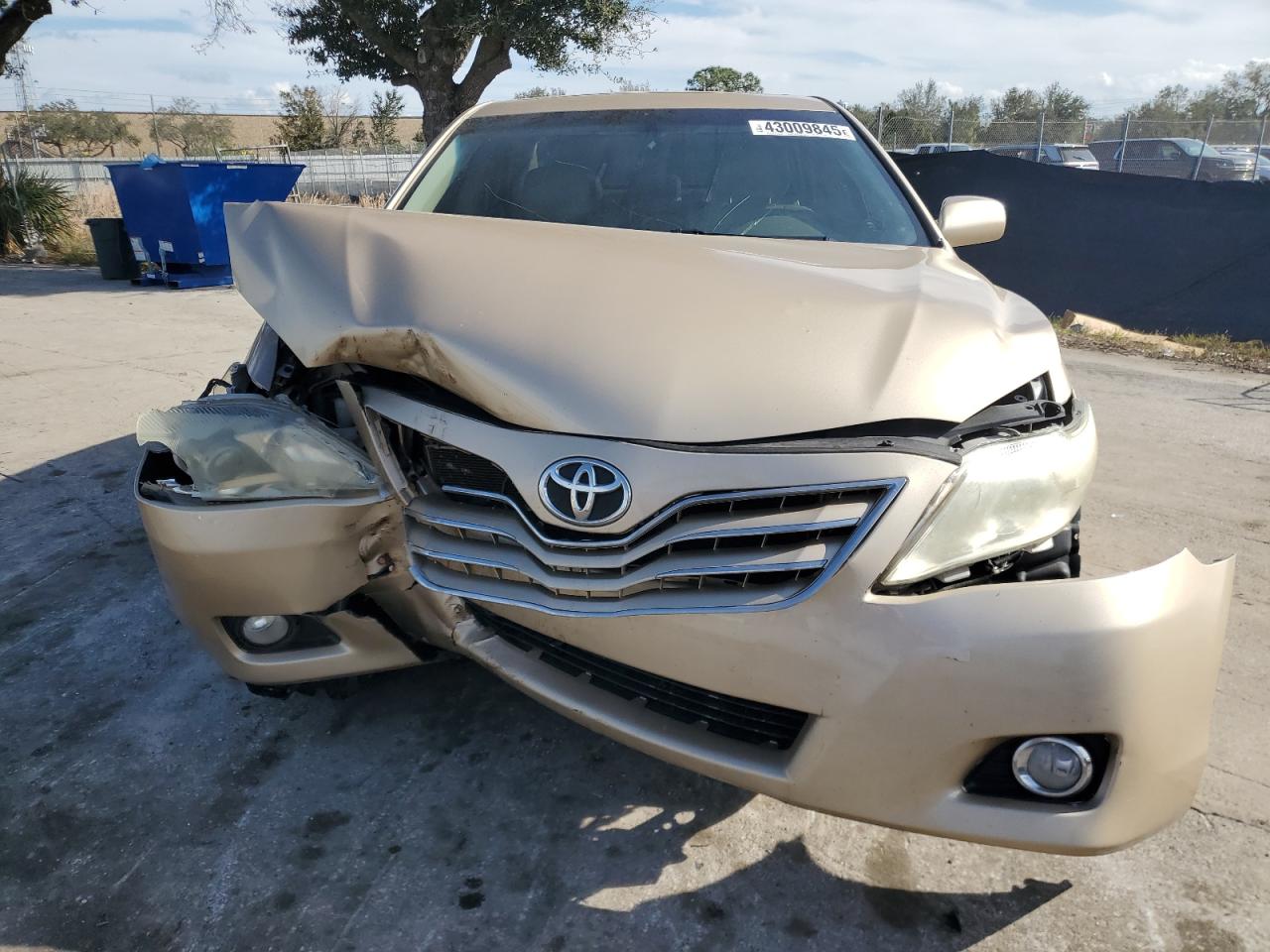 2010 Toyota Camry - Image 5