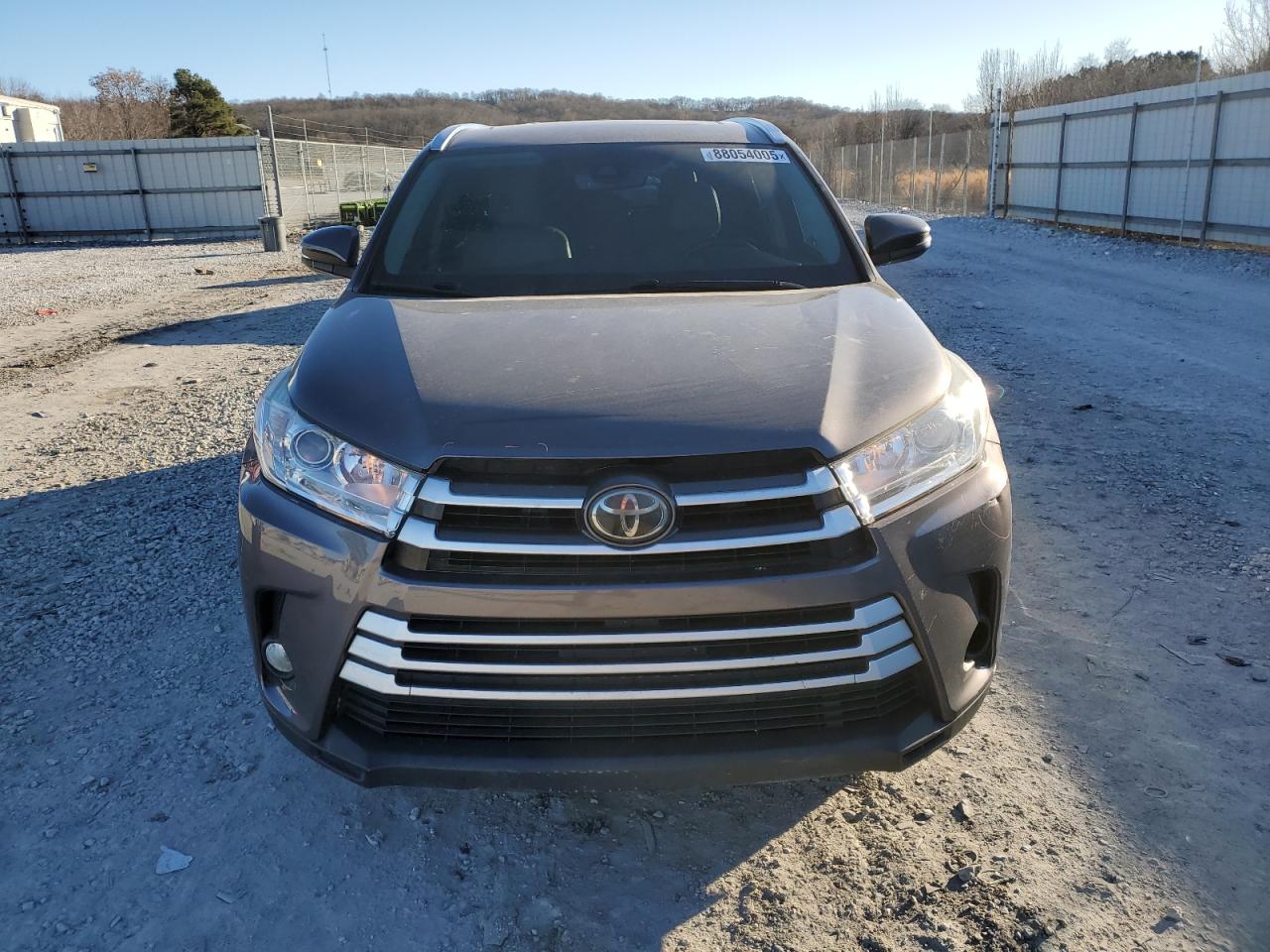 2017 Toyota Highlander - Image 5