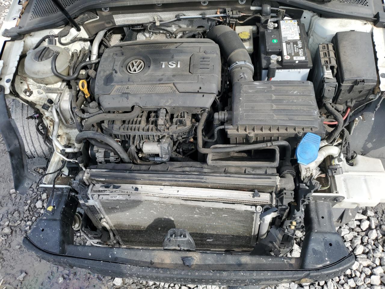 2016 Volkswagen Golf - Image 11