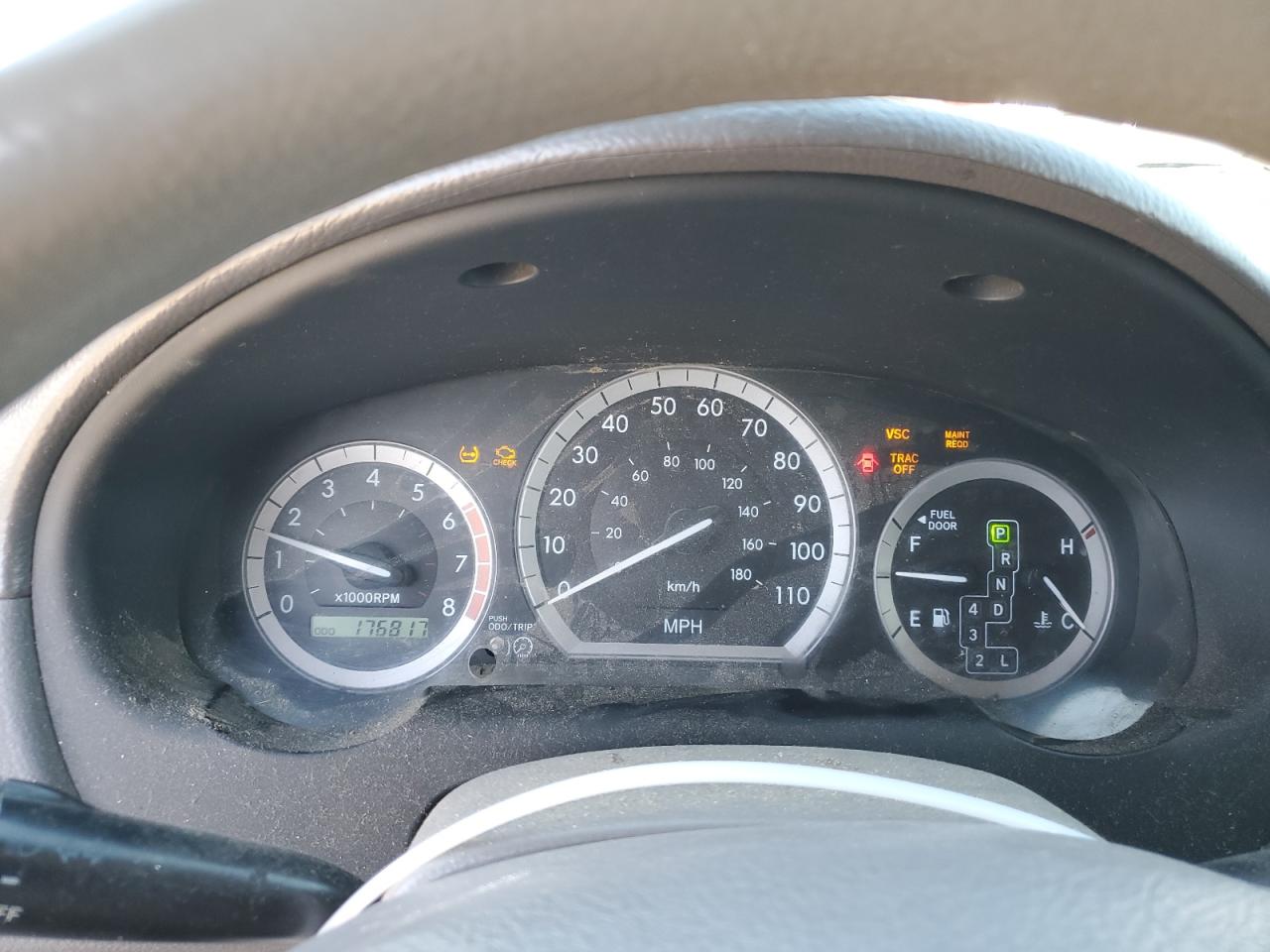 2004 Toyota Sienna - Image 9