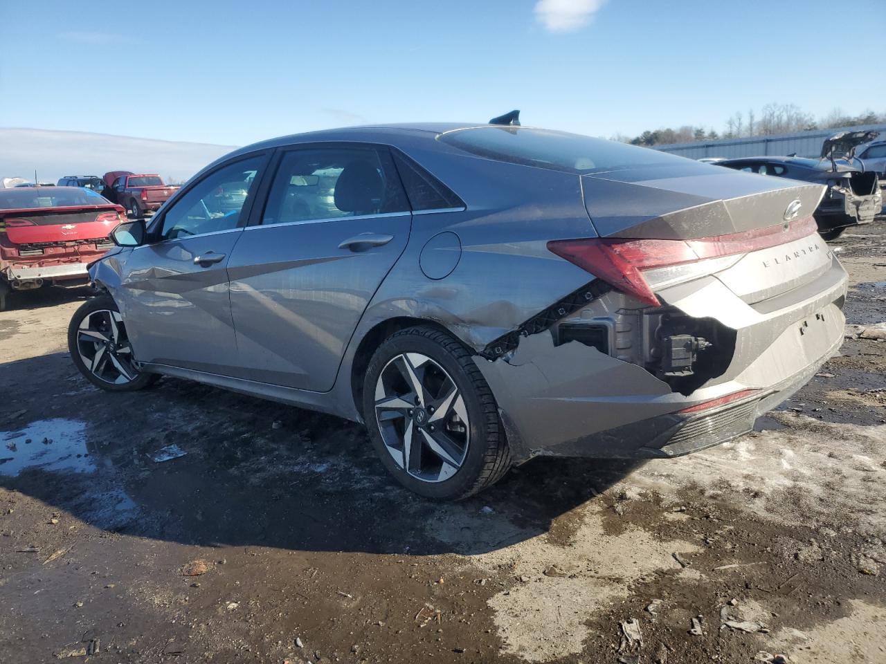 2023 Hyundai Elantra - Image 2