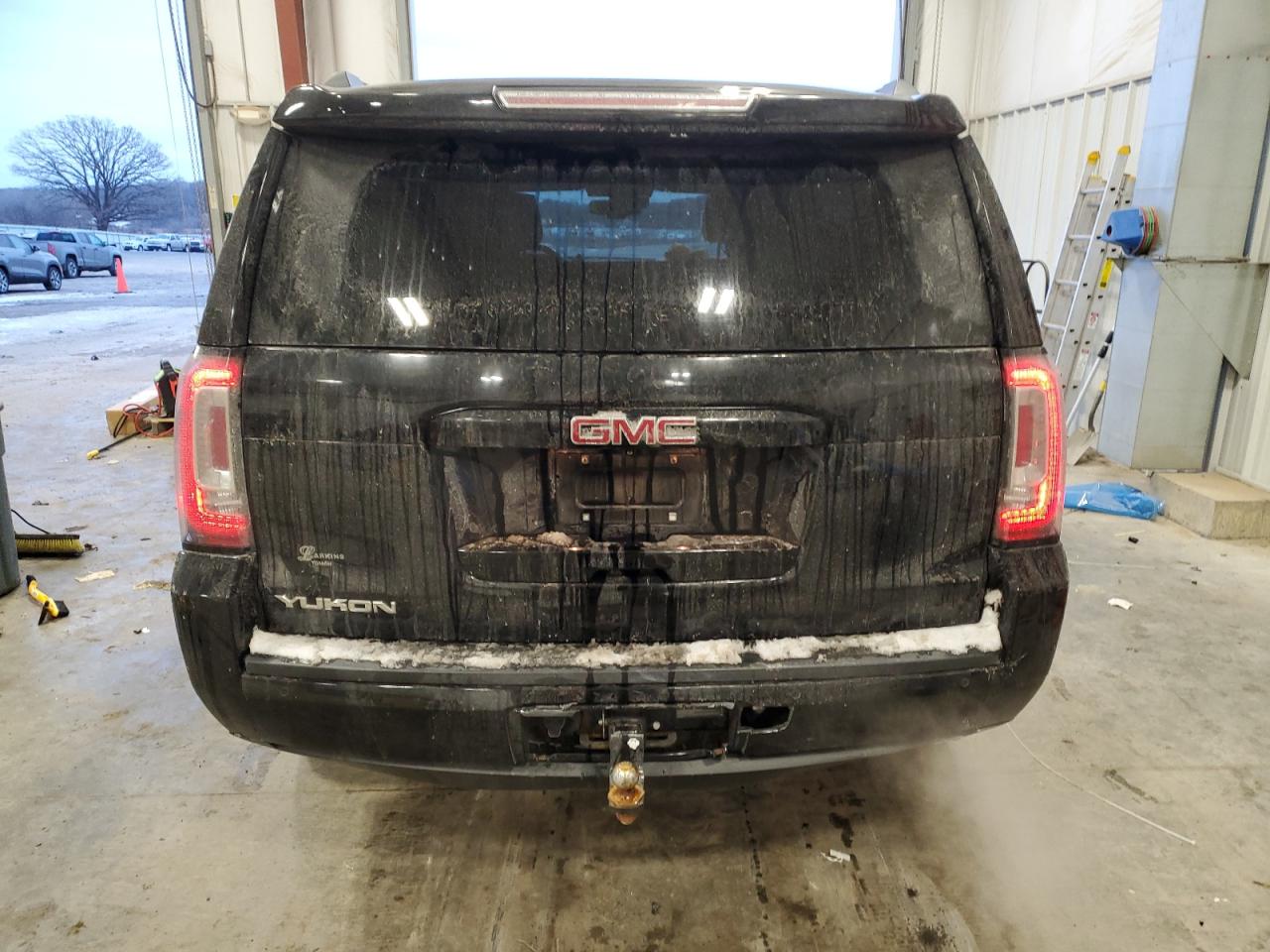 2017 GMC Yukon - Image 6