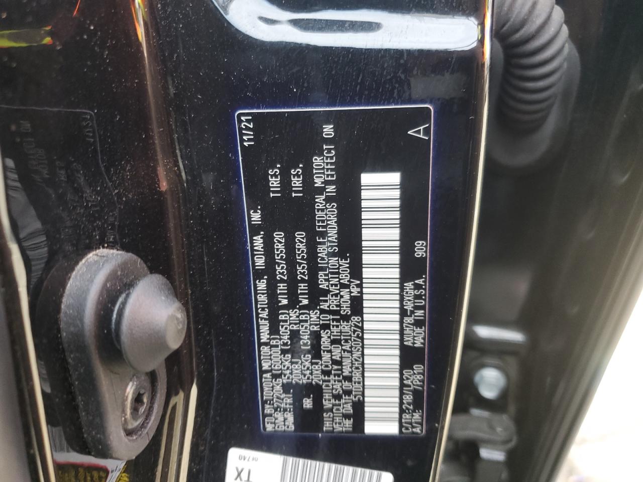 2022 Toyota Highlander - Image 14