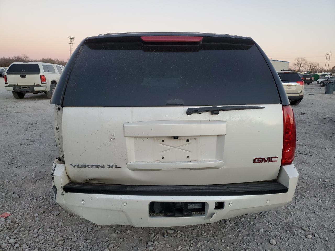 2013 GMC Yukon - Image 6