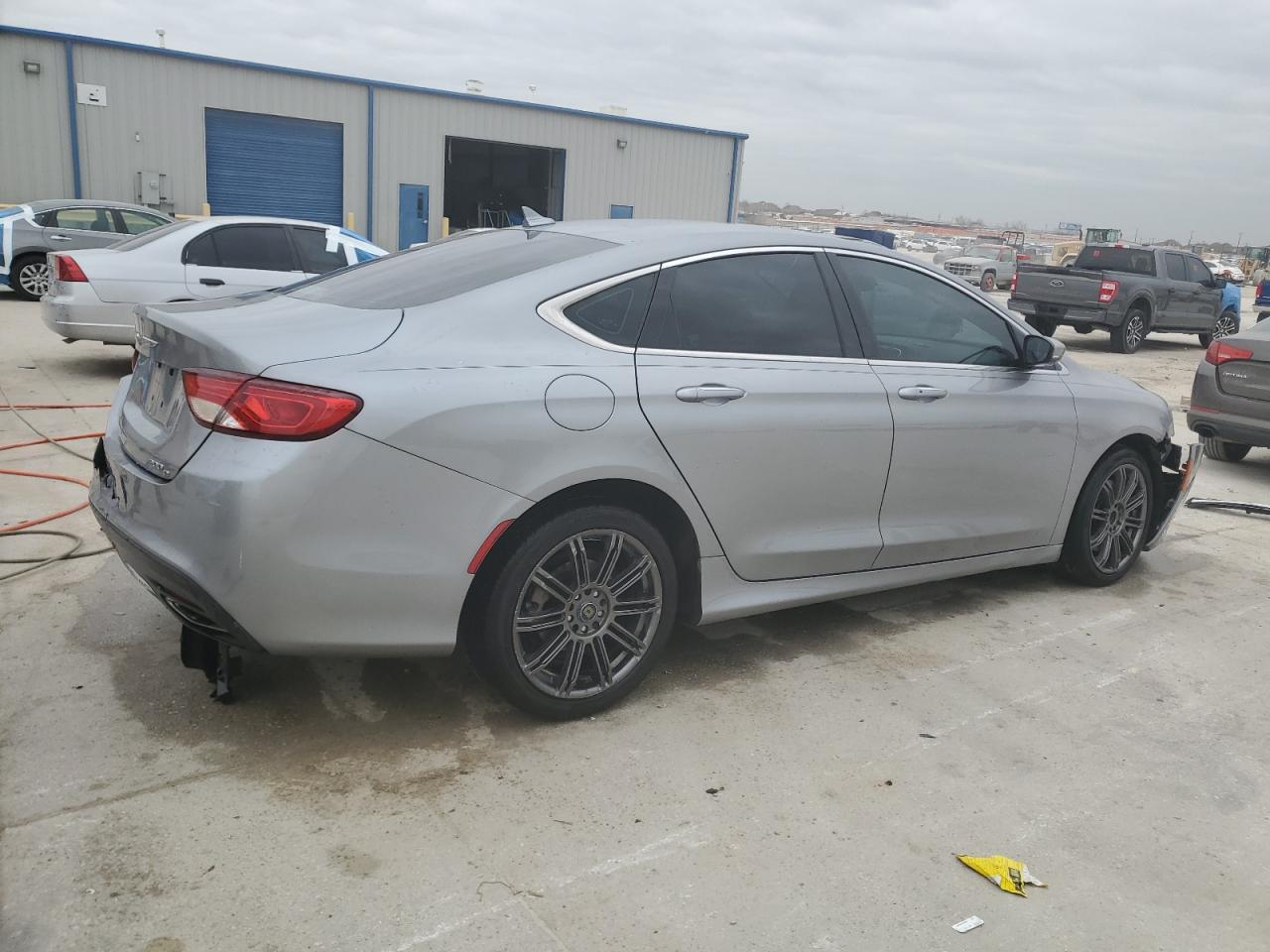 2015 Chrysler 200 - Image 3