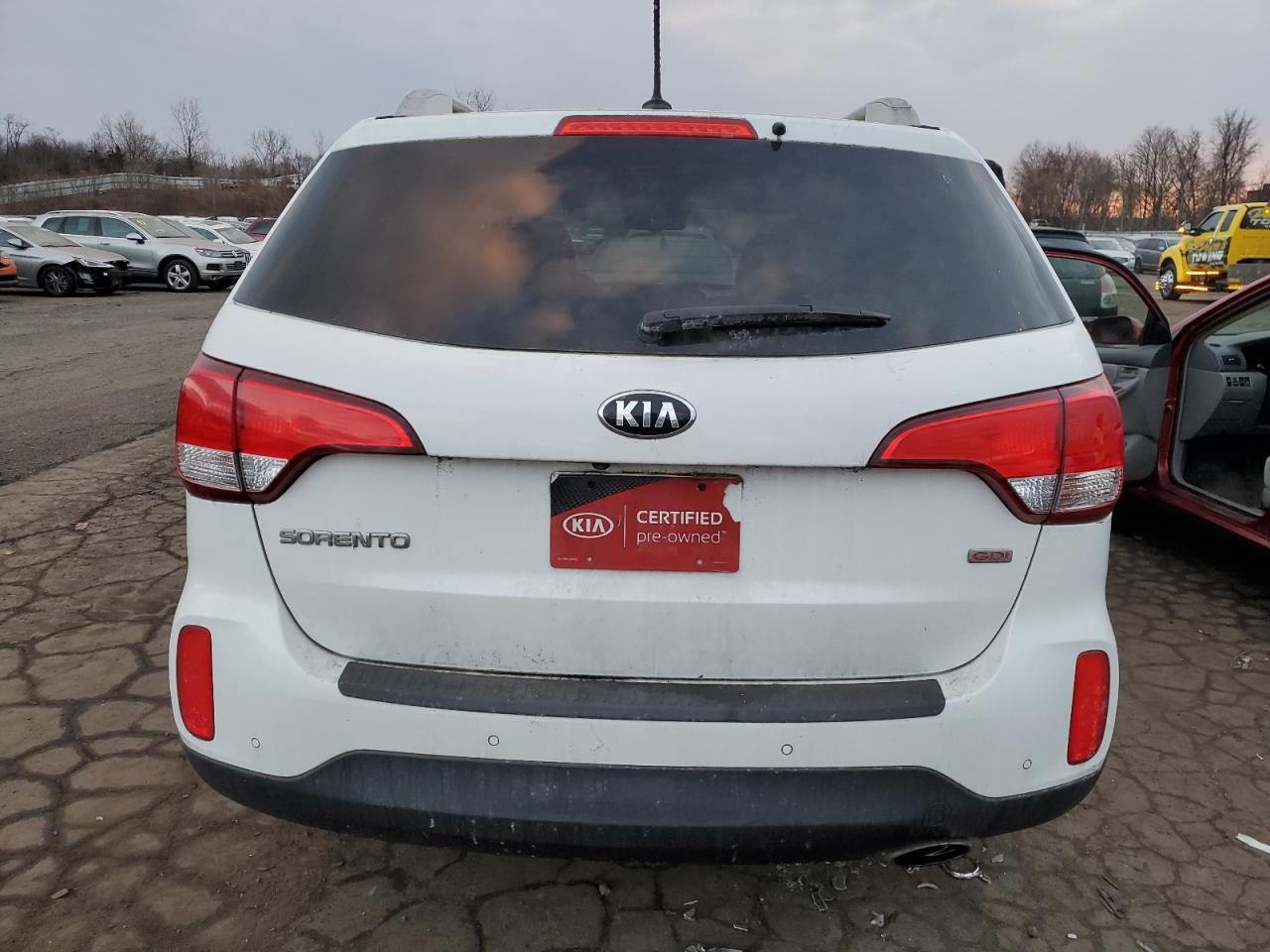 VIN 5XYKT4A62FG601925 2015 KIA SORENTO no.6