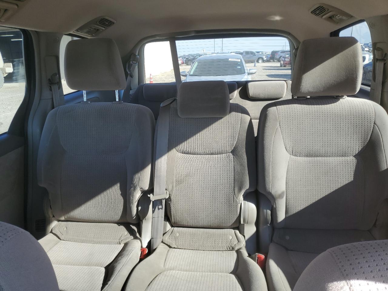 2009 Toyota Sienna - Image 10