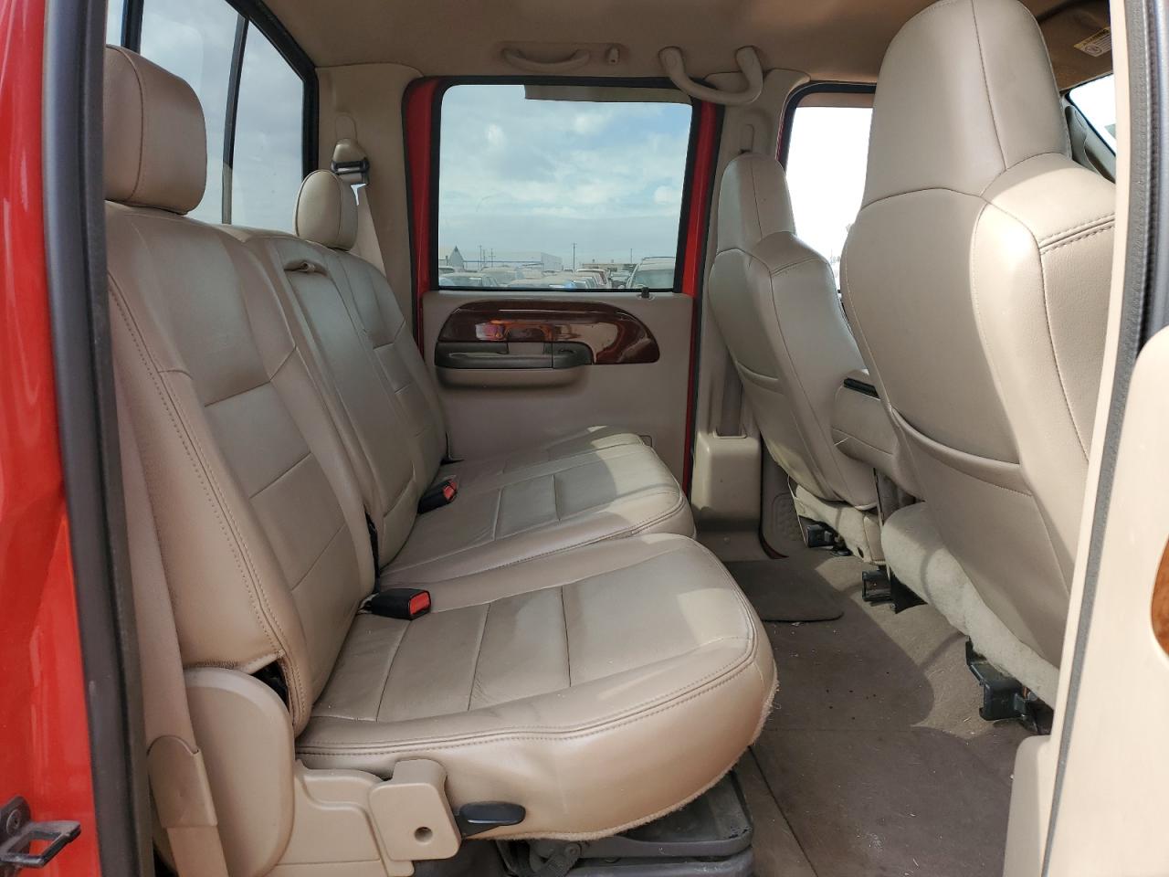 2004 Ford F350 - Image 10