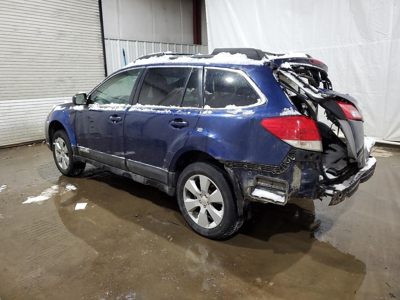 2010 Subaru Outback - Image 2