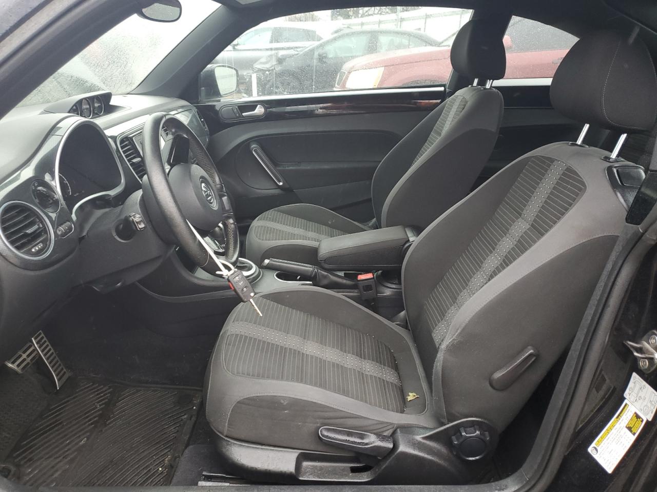 2013 Volkswagen Beetle - Image 7