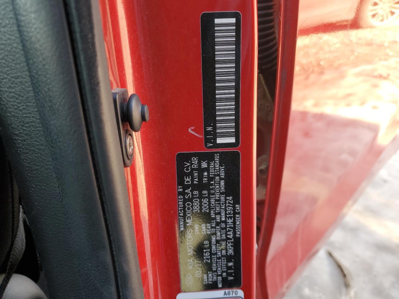 2017 Kia Forte - Image 13