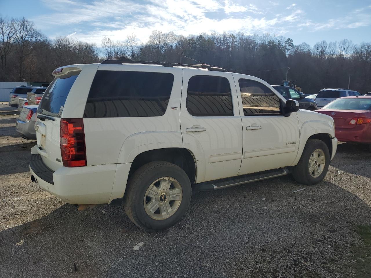 2011 Chevrolet Tahoe - Image 3