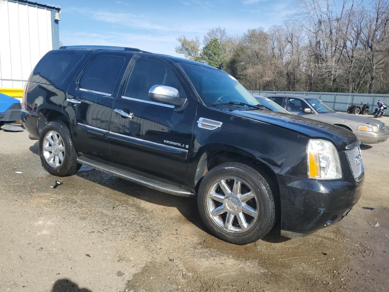 2008 GMC Yukon - Image 4