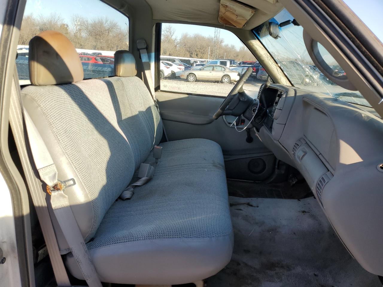 1998 Chevrolet Gmt-400 C1500 VIN: 1GCEC14W0WZ245662 Lot: 87553555