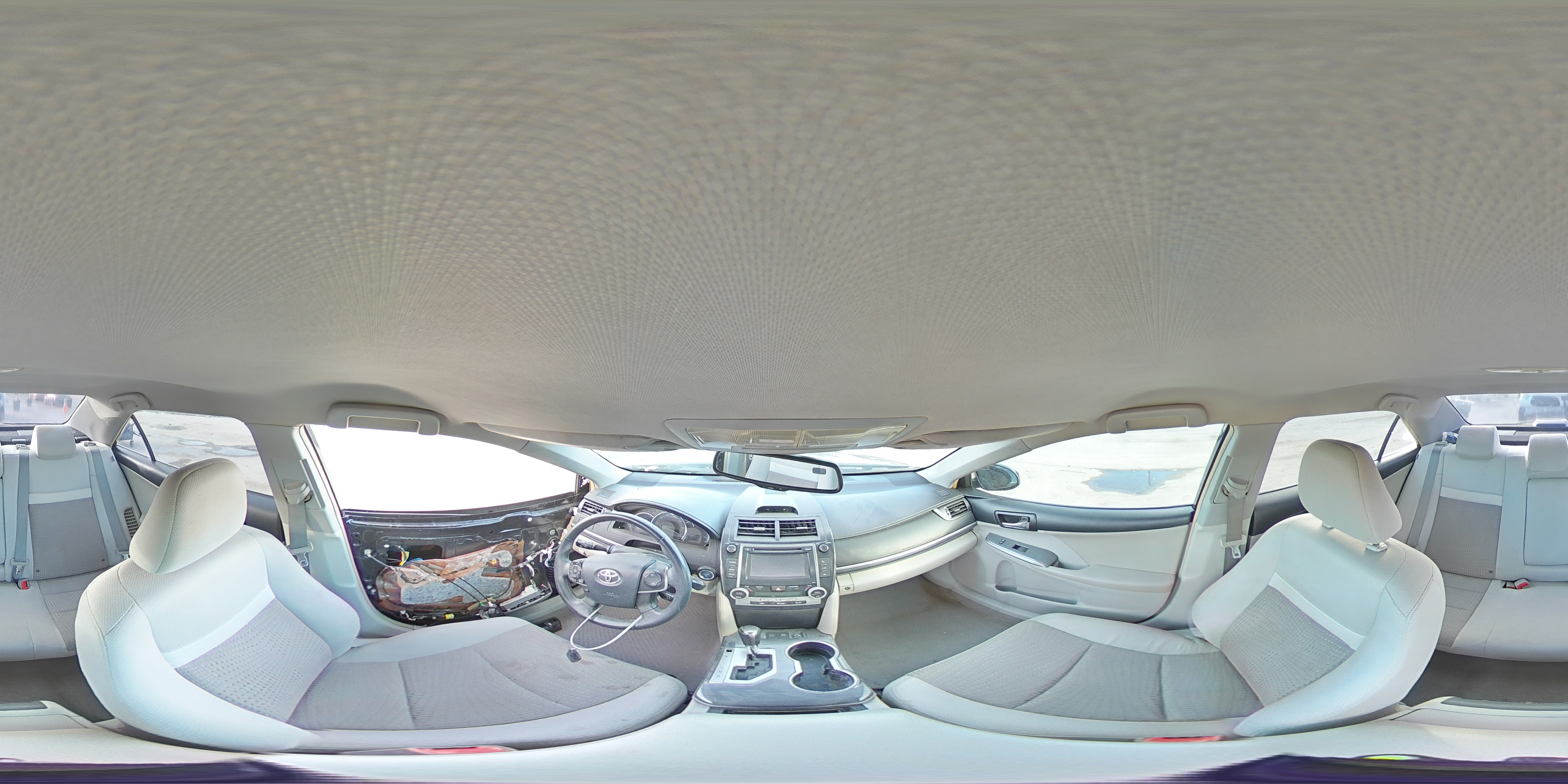 2013 Toyota Camry - Image 15