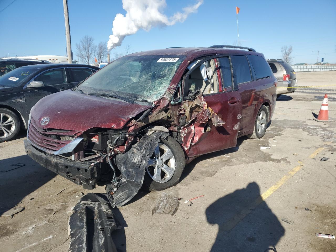 2016 Toyota Sienna - Image 1
