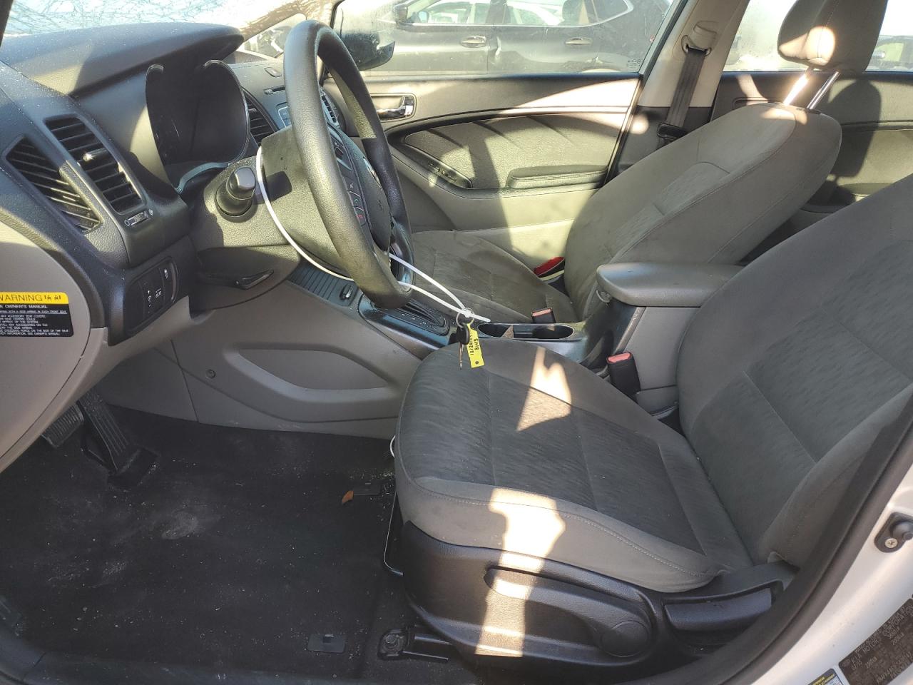 2015 Kia Forte - Image 7