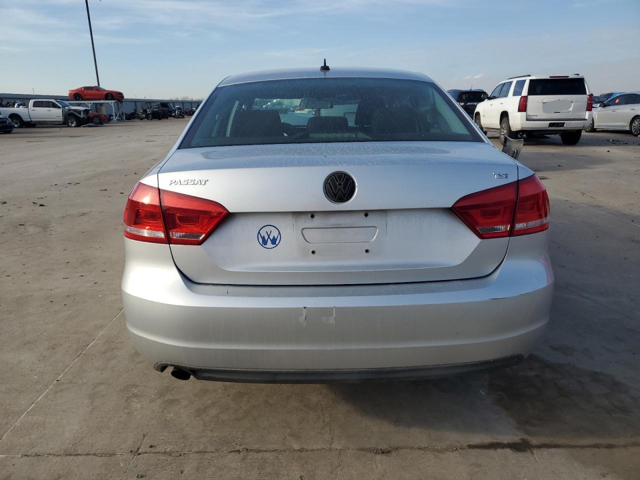 2014 Volkswagen Passat - Image 6