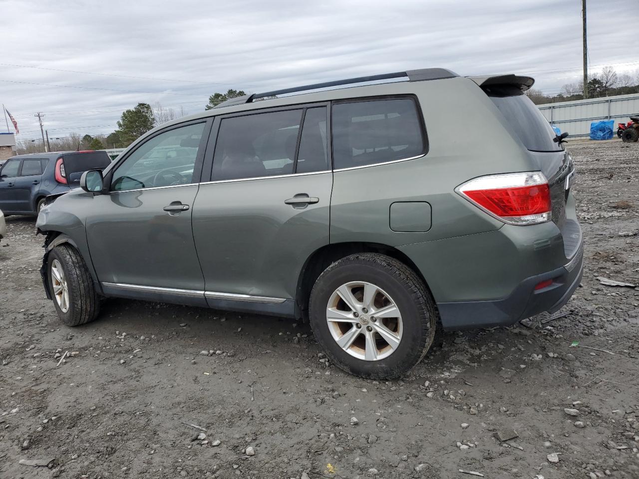2011 Toyota Highlander - Image 2
