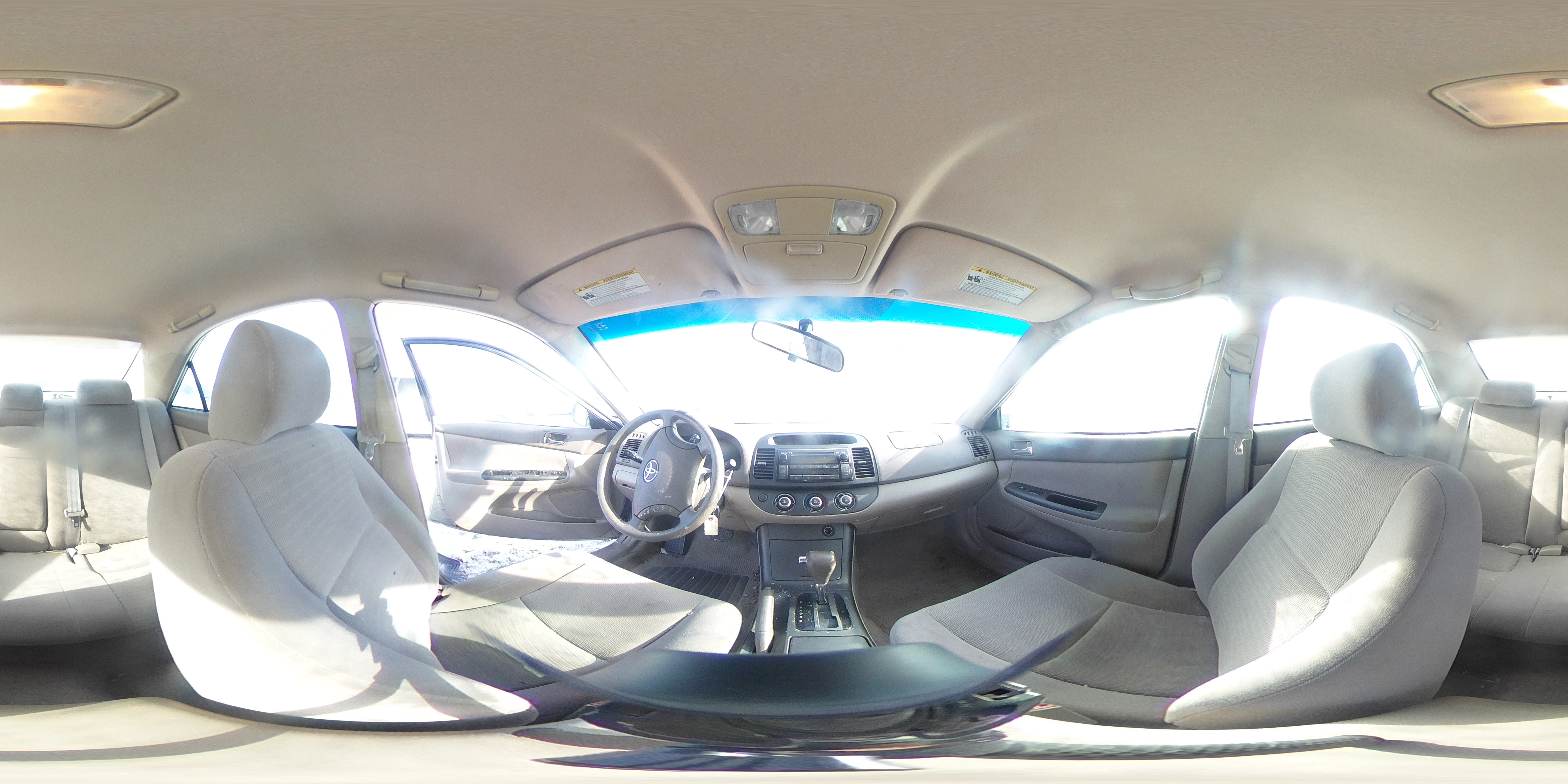 2005 Toyota Camry - Image 13