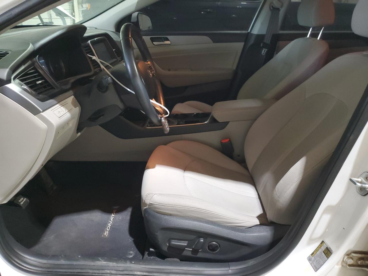 2018 Hyundai Sonata - Image 7