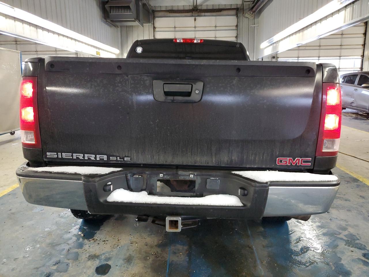 2010 GMC Sierra - Image 6