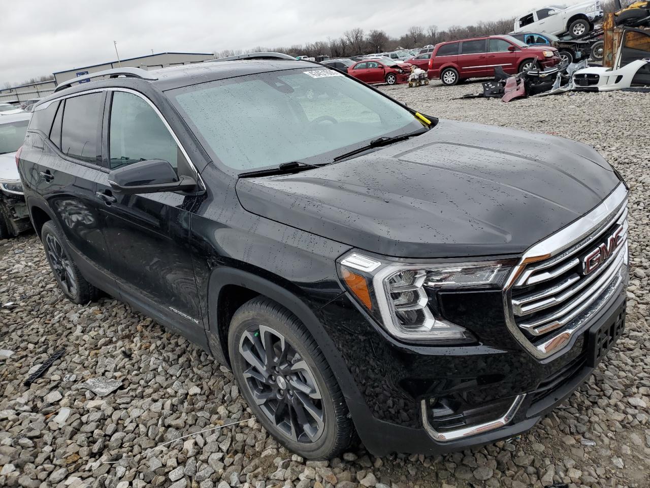 2022 GMC Terrain - Image 4