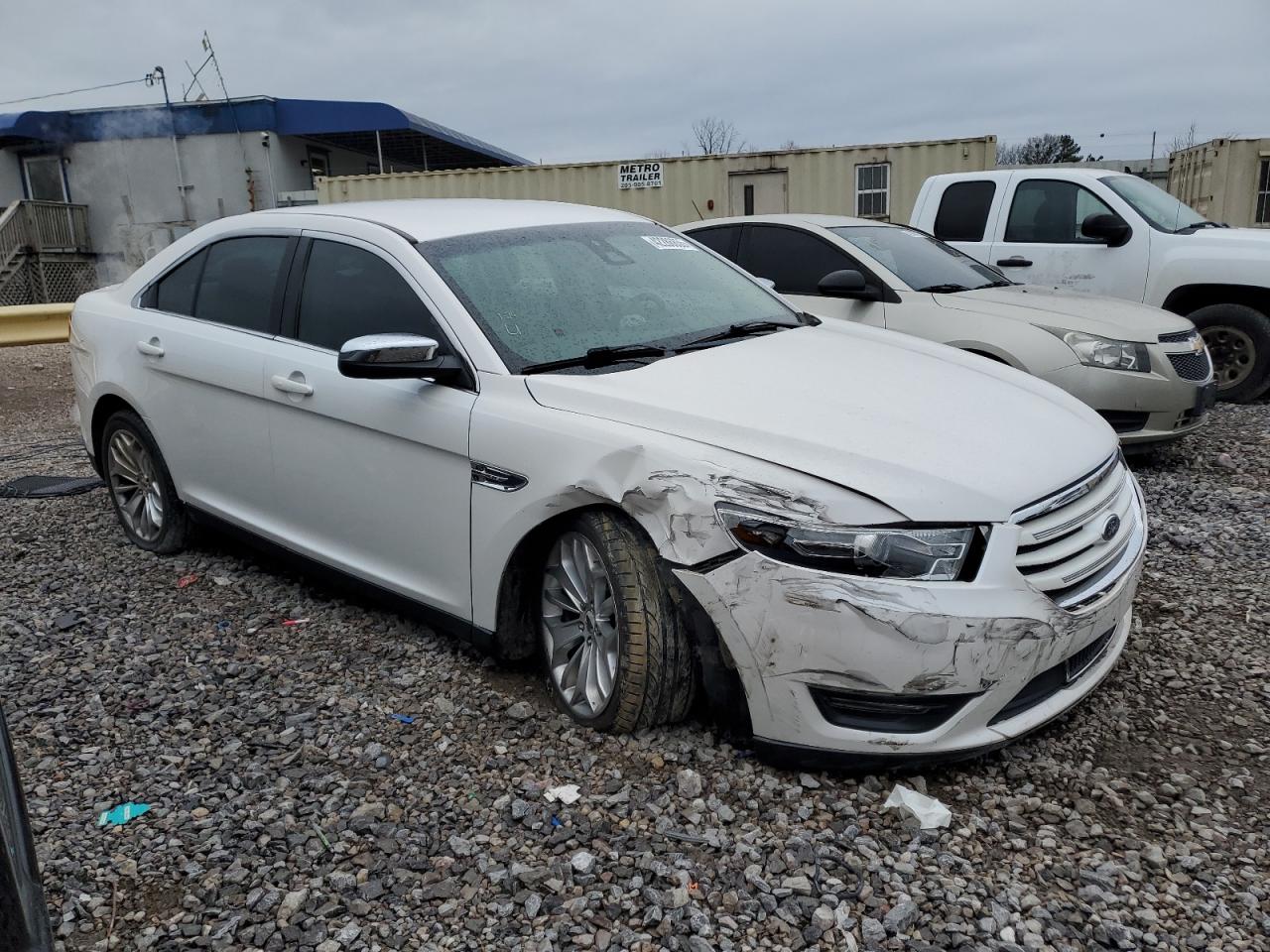 2017 Ford Taurus - Image 4