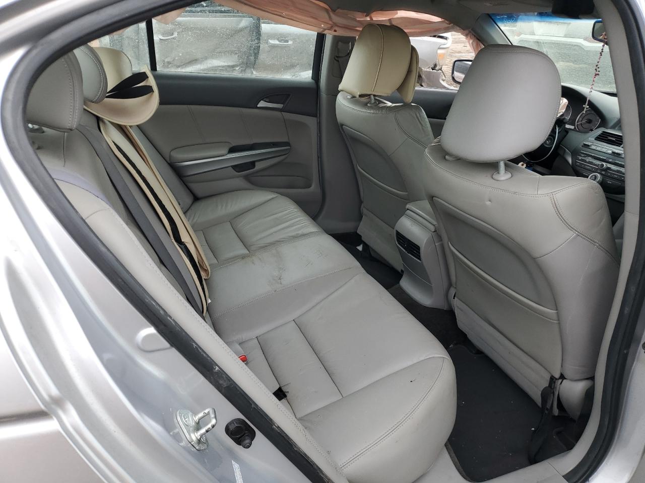 2010 Honda Accord - Image 10